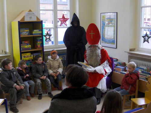 Vorlesestunde mit dem Nikolaus