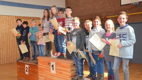 Beste Vorleser der St. Quirinus-Grundschule Millingen geehrt | NRZ.de | Emmerich Rees Isselburg