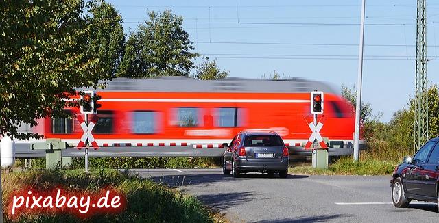 Betuwe Millingen: Bahnübergang gesperrt